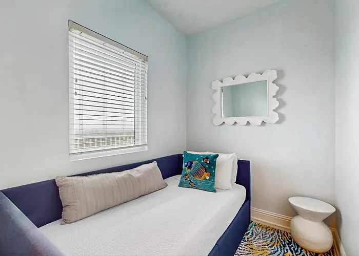 Holiday home Gulf-front 12th-floor W Great View Balcony Ac & Shared Pools & Hot Tubs *