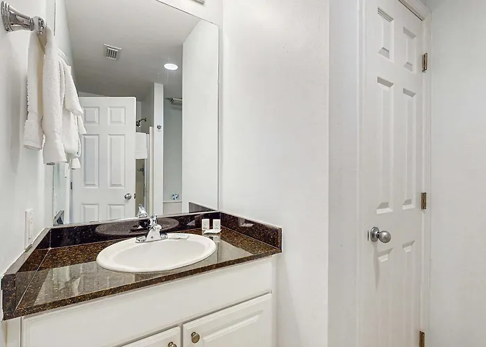 Gulf-front 12th-floor W Great View Balcony Ac & Shared Pools & Hot Tubs *